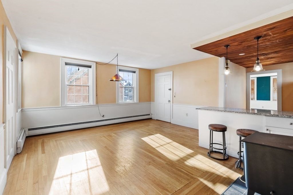 Empty room, Interior, Pendant Lights, Wooden Ceilings, Wood Texture Flooring