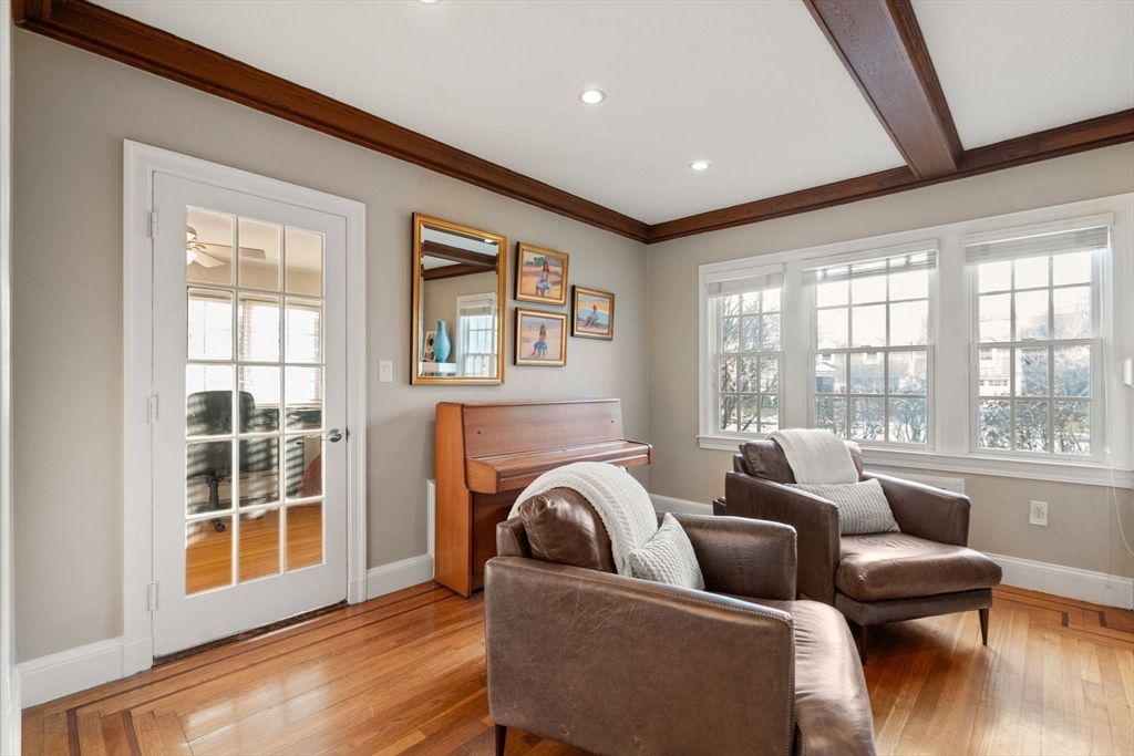 Interior, Living room, Recessed Lighting, Wooden Beams, Wood Texture Flooring