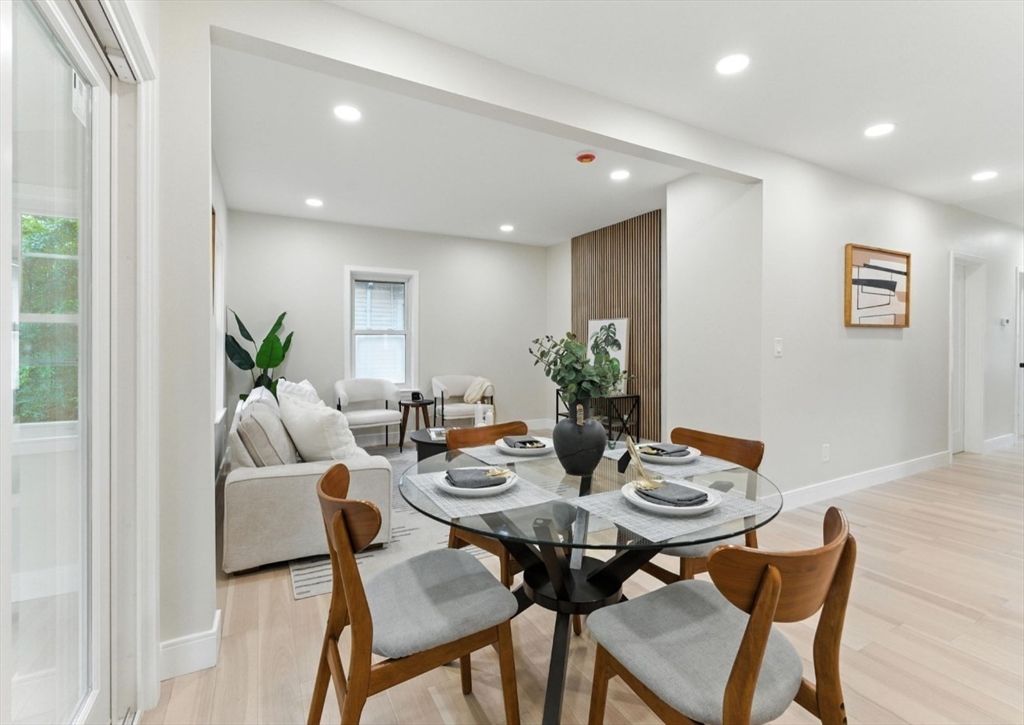 Dining room, Interior, Living room, Recessed Lighting, Wood Texture Flooring
