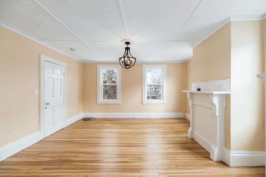 Empty room, Interior, Pendant Lights, Wood Texture Flooring