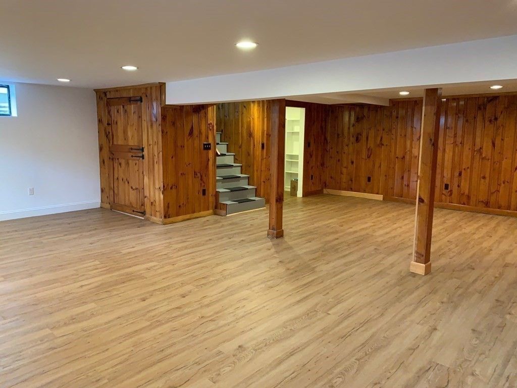 Empty room, Interior, Recessed Lighting, Wood Texture Flooring, Wooden Walls