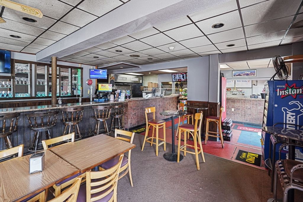 Dining room, Interior, Recessed Lighting