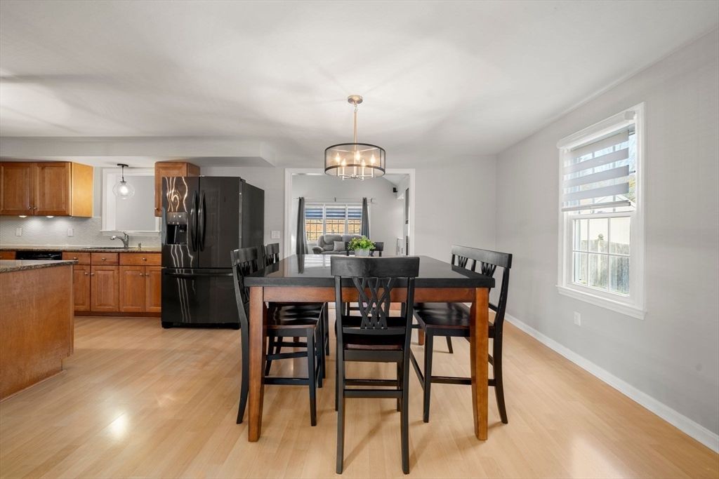 Dining room, Interior, Kitchen, Pendant Lights, Wood Texture Flooring