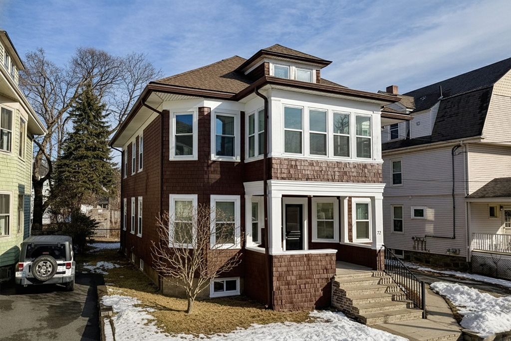 Exterior, Facade, American Foursquare