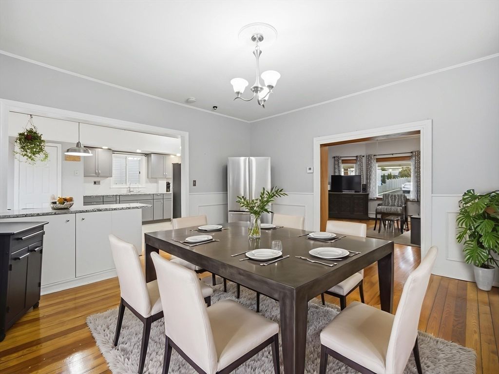 Chandelier, Dining room, Interior, Kitchen, Pendant Lights, Wood Texture Flooring
