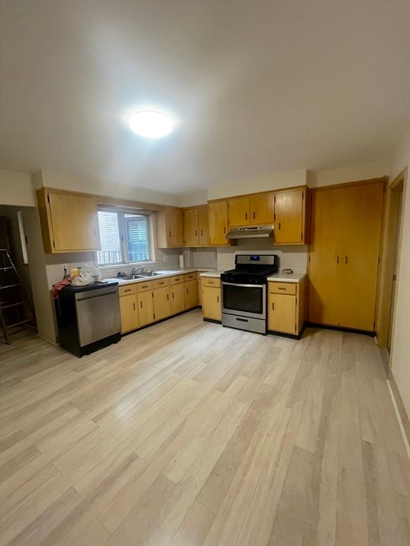 Interior, Kitchen, Stainless Steel Appliances, Wood Texture Flooring