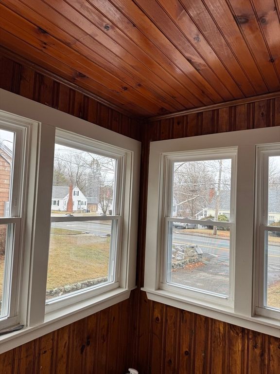 Empty room, Interior, Wooden Ceilings, Wooden Walls