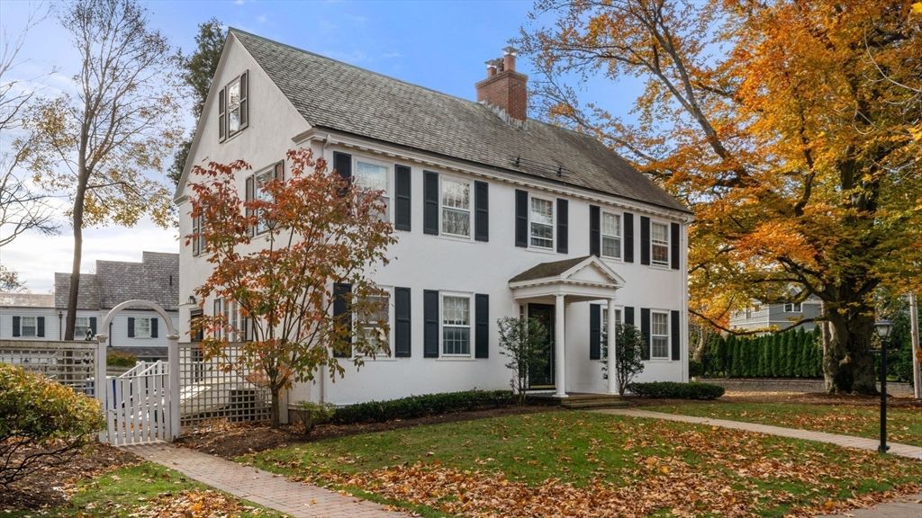 Exterior, Facade, Georgian