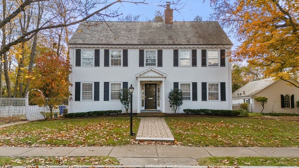 Exterior, Facade, Georgian