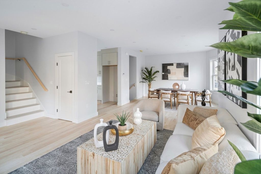 Dining room, Interior, Living room, Recessed Lighting, Wood Texture Flooring