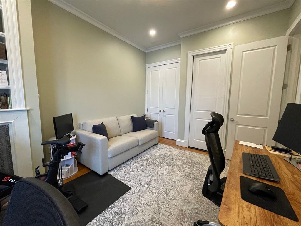 Home Office, Interior, Recessed Lighting, Wood Texture Flooring