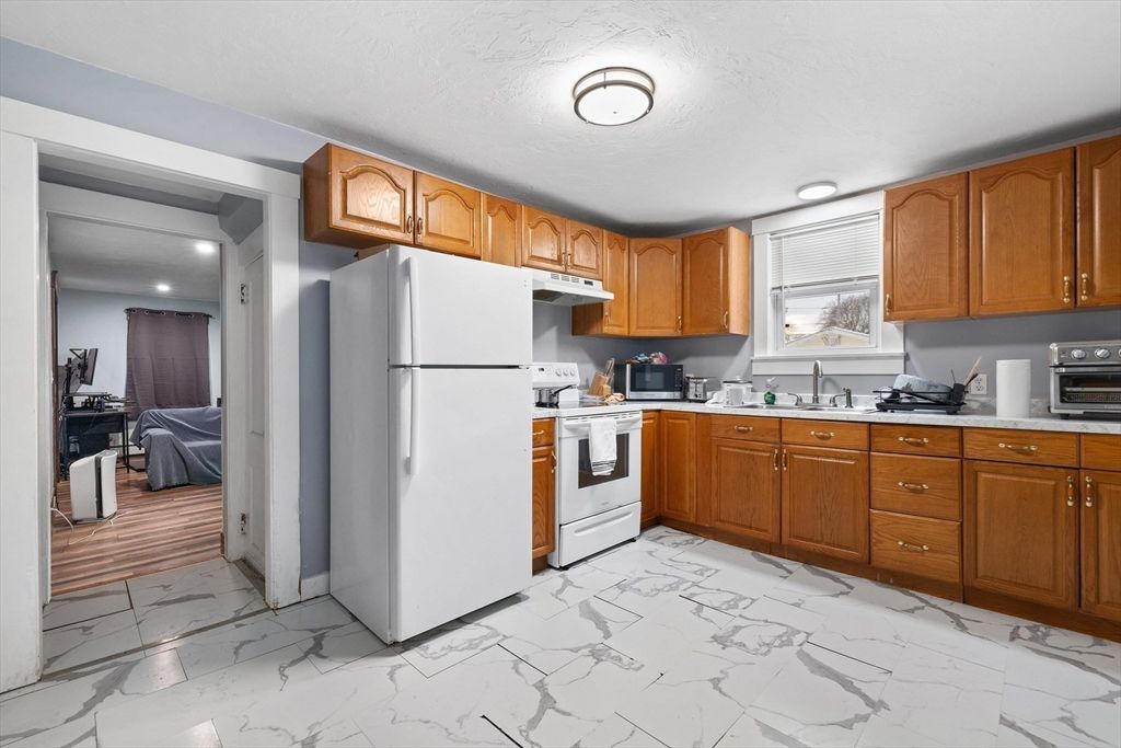 Interior, Kitchen, Marble, Recessed Lighting