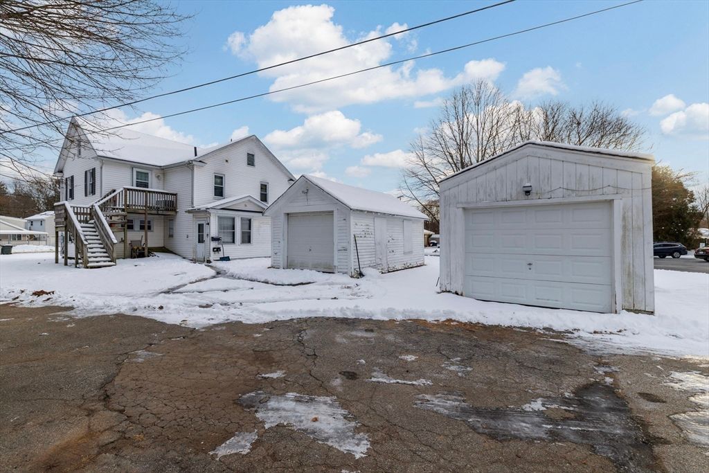 Backyard, Detached Garage, Exterior