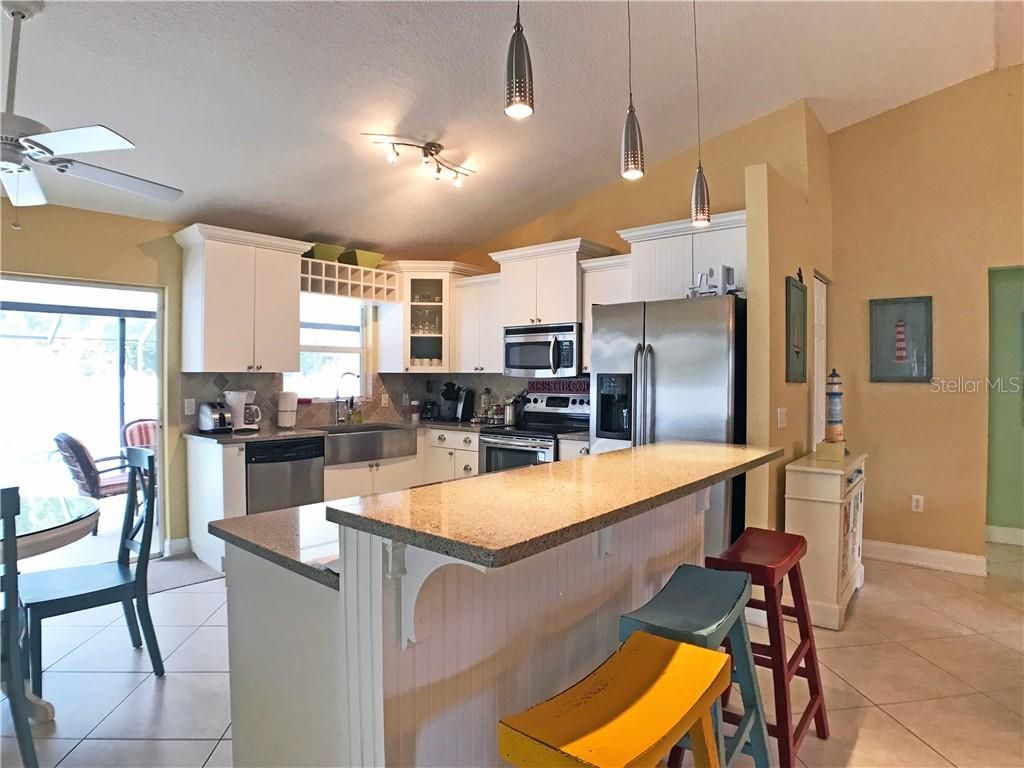 Interior, Kitchen, Pendant Lights, Stainless Steel Appliances