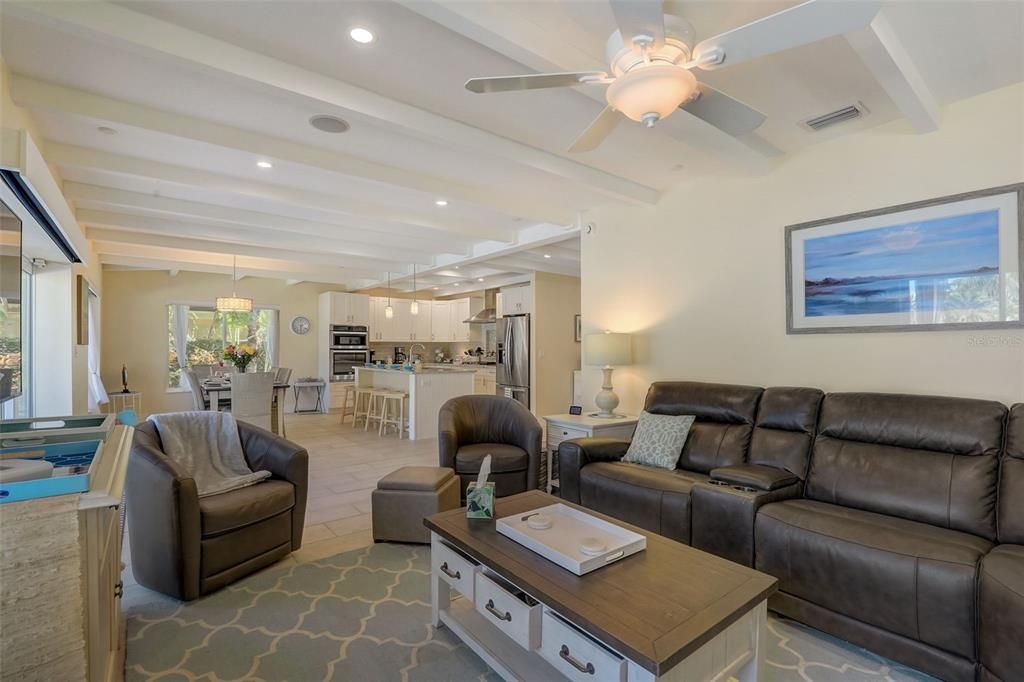 Dining room, Interior, Kitchen, Living room, Pendant Lights, Recessed Lighting, Stainless Steel Appliances