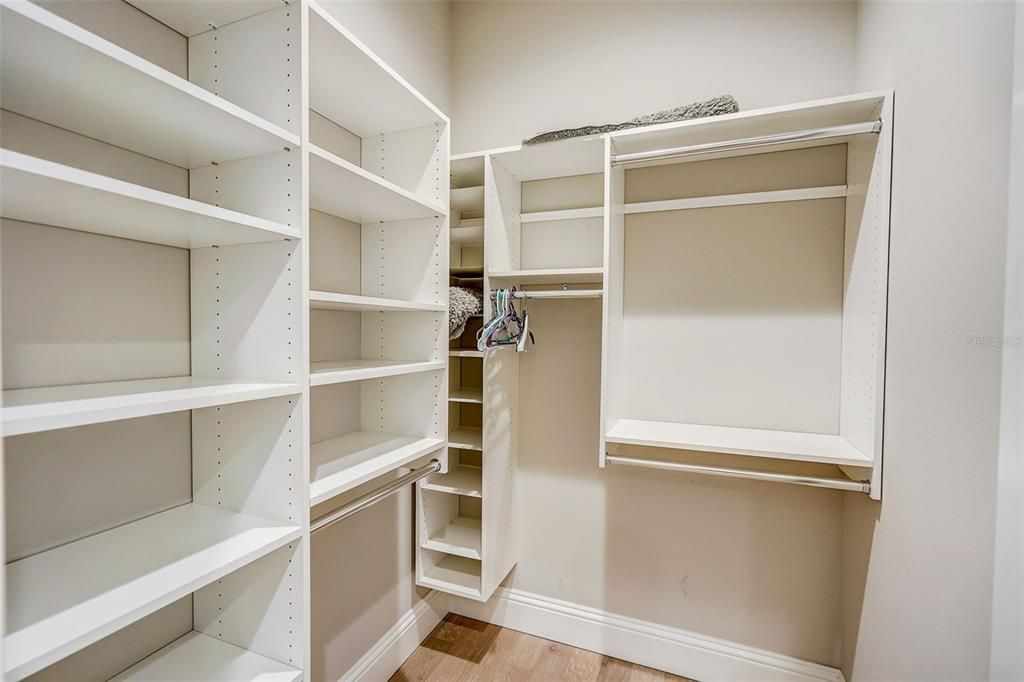Interior, Walk-in Closets, Wood Texture Flooring