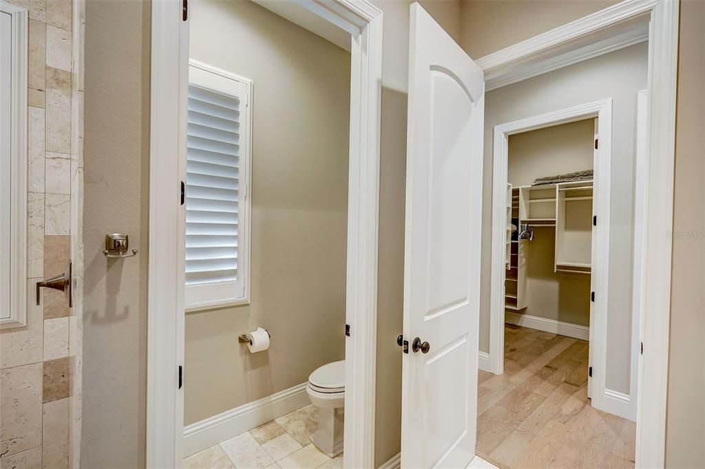 Bathroom, Interior, Walk-in Closets, Wood Texture Flooring