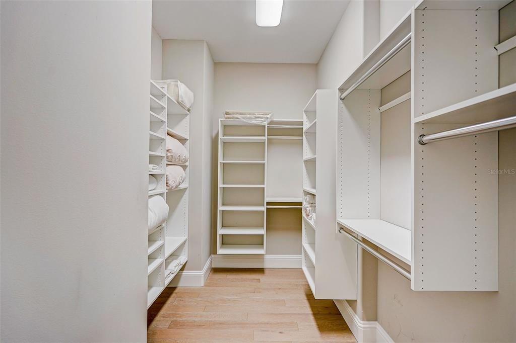 Interior, Walk-in Closets, Wood Texture Flooring