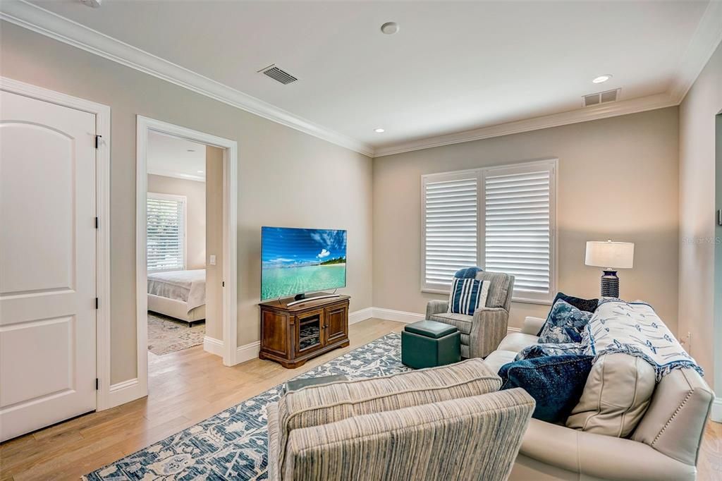 Bedroom, Interior, Living room, Recessed Lighting, Wood Texture Flooring