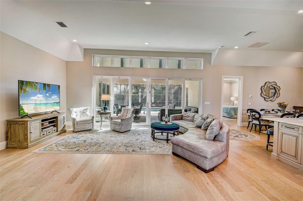 Dining room, Interior, Living room, Recessed Lighting, Wood Texture Flooring