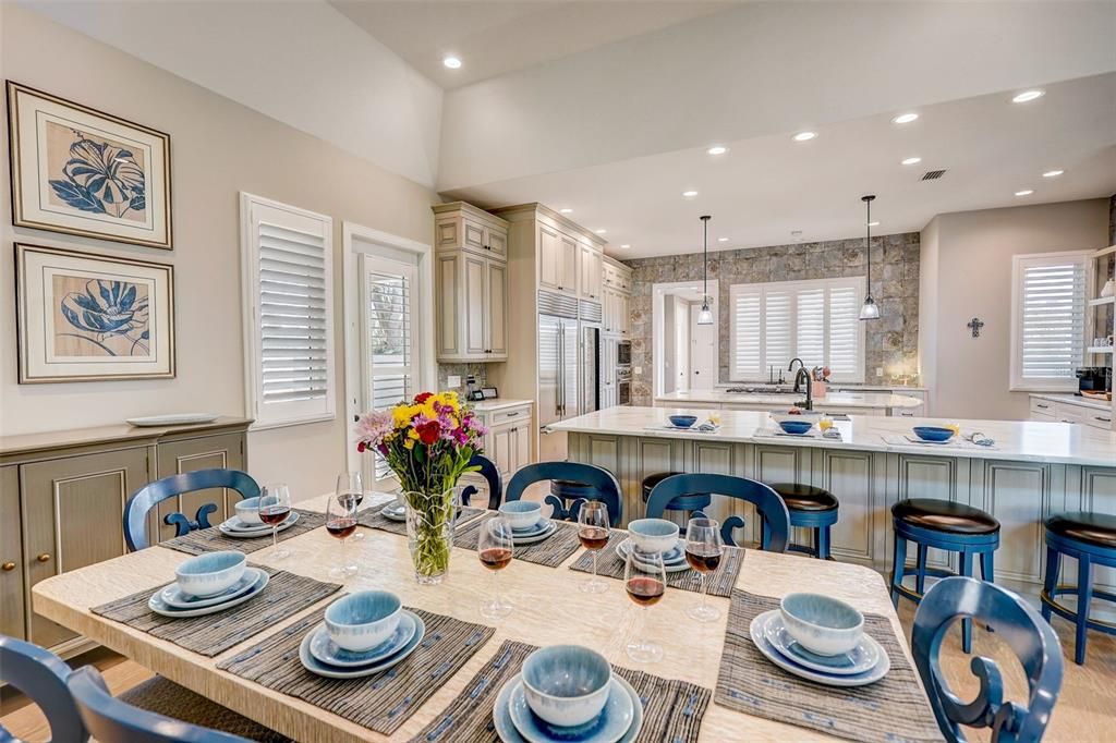 Dining room, Interior, Kitchen, Pendant Lights, Recessed Lighting, Stainless Steel Appliances