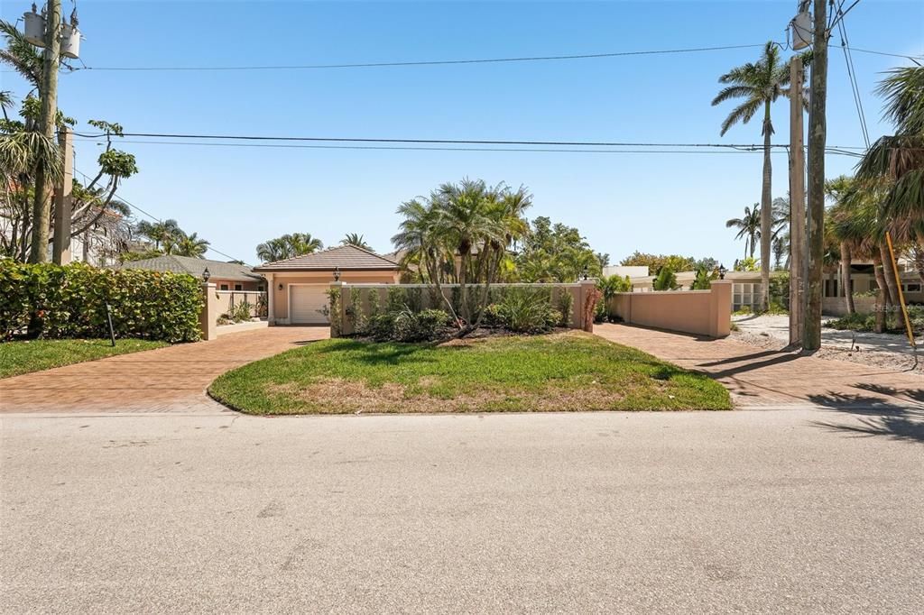 Backyard, Detached Garage, Exterior