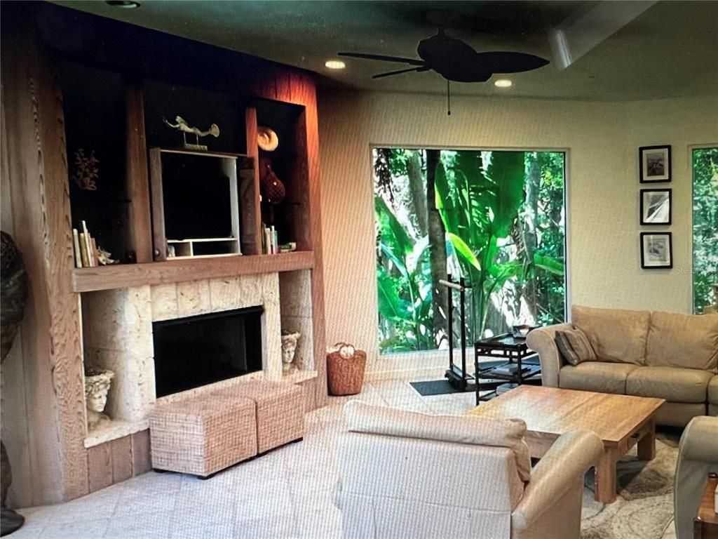 Fireplace, Interior, Living room, Recessed Lighting