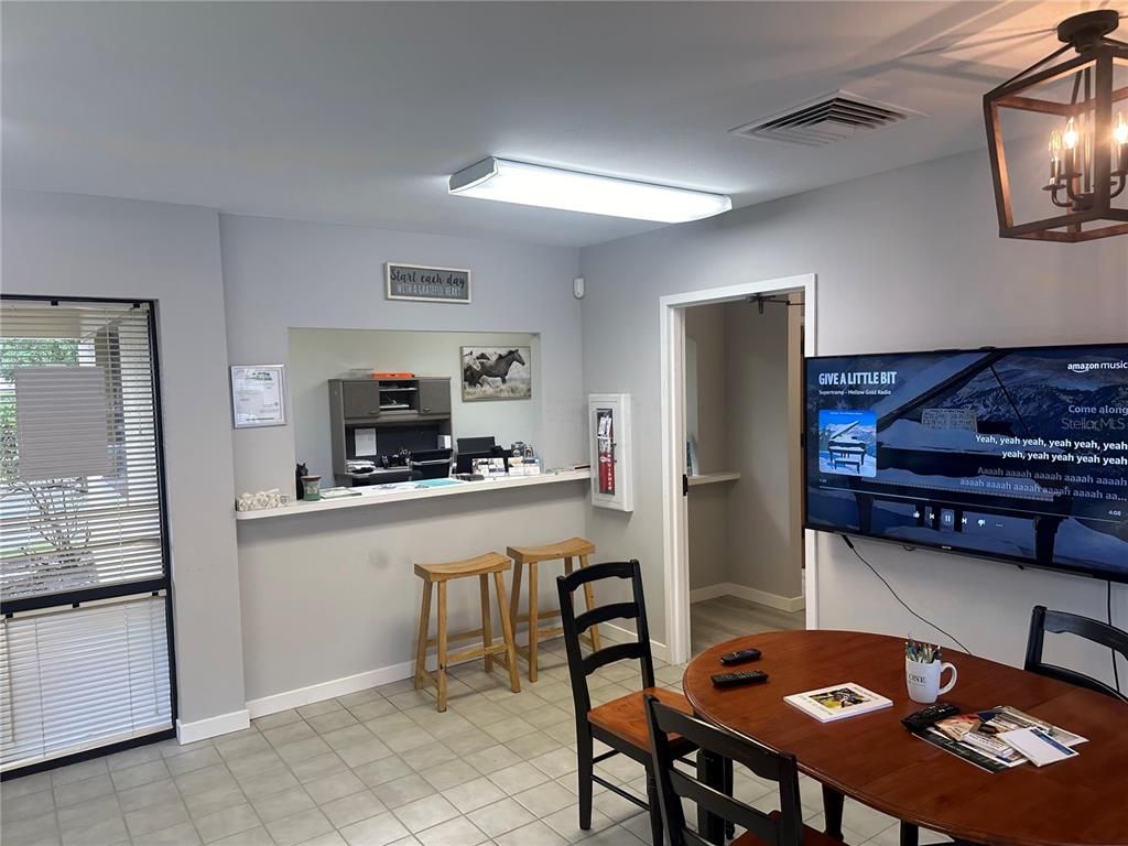 Dining room, Interior