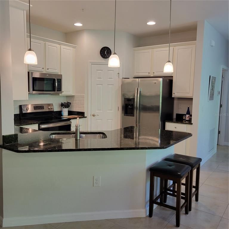 Interior, Kitchen, Pendant Lights, Recessed Lighting, Stainless Steel Appliances