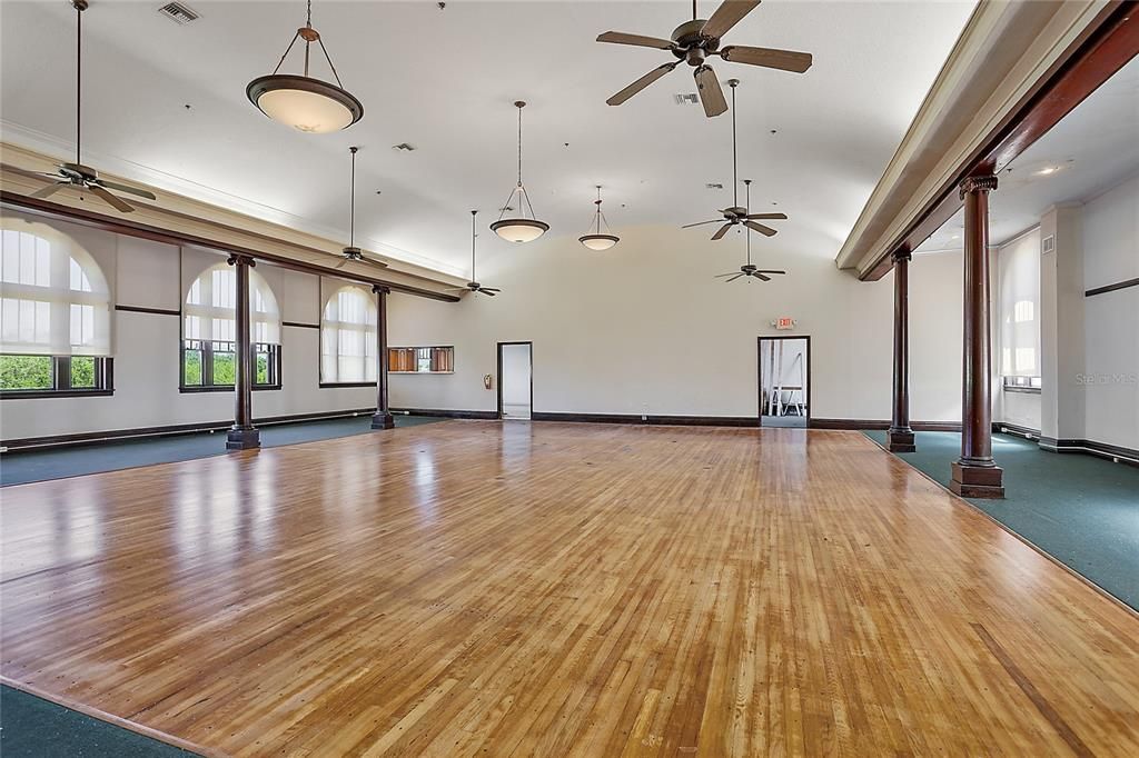 Interior, Pendant Lights, Wood Texture Flooring
