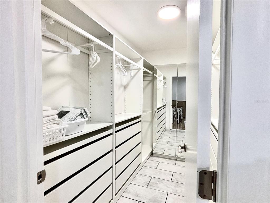 Interior, Marble, Recessed Lighting, Walk-in Closets