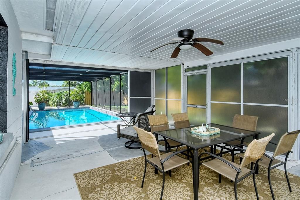Dining room, Interior, Pool, Sun Room
