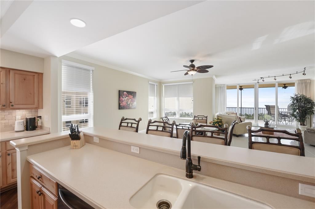Dining room, Interior, Kitchen, Recessed Lighting, Water