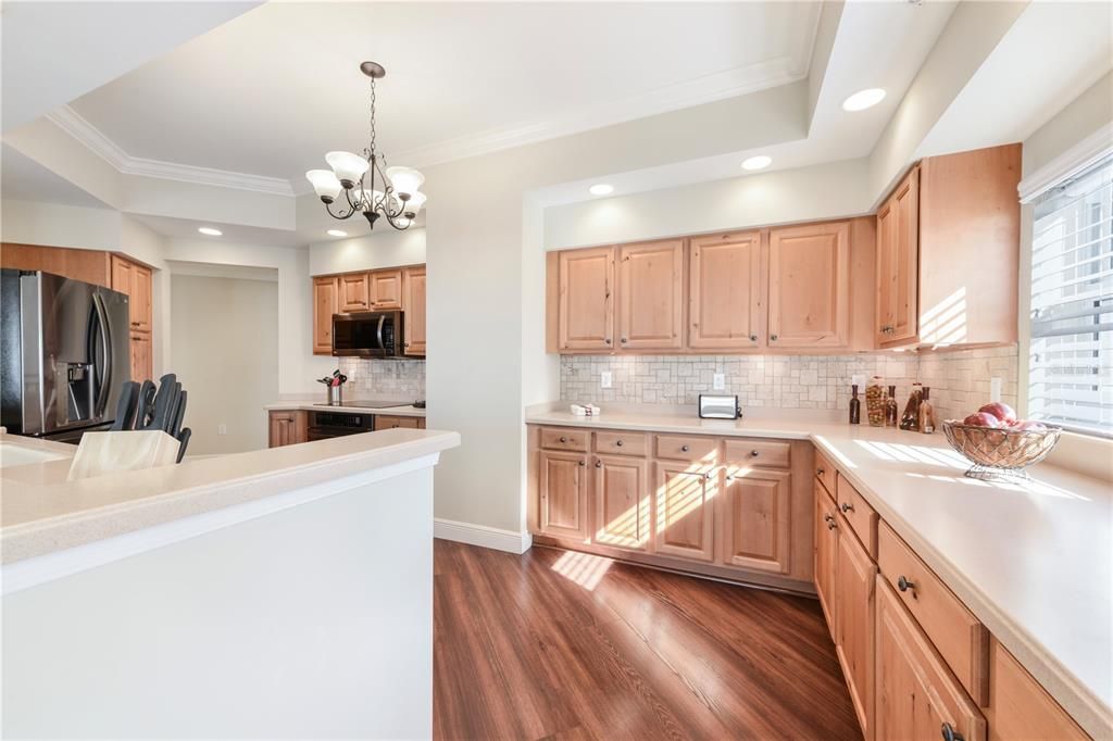 Chandelier, Interior, Kitchen, Recessed Lighting, Wood Texture Flooring