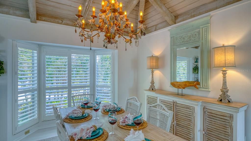 Chandelier, Dining room, Interior, Wooden Beams, Wooden Ceilings