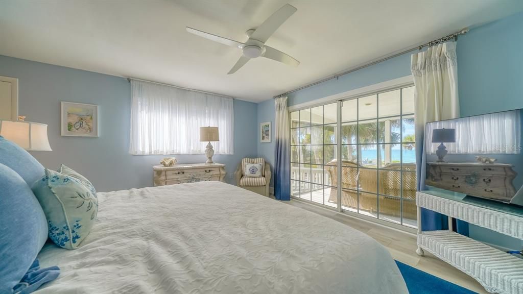 Bedroom, Interior, Water