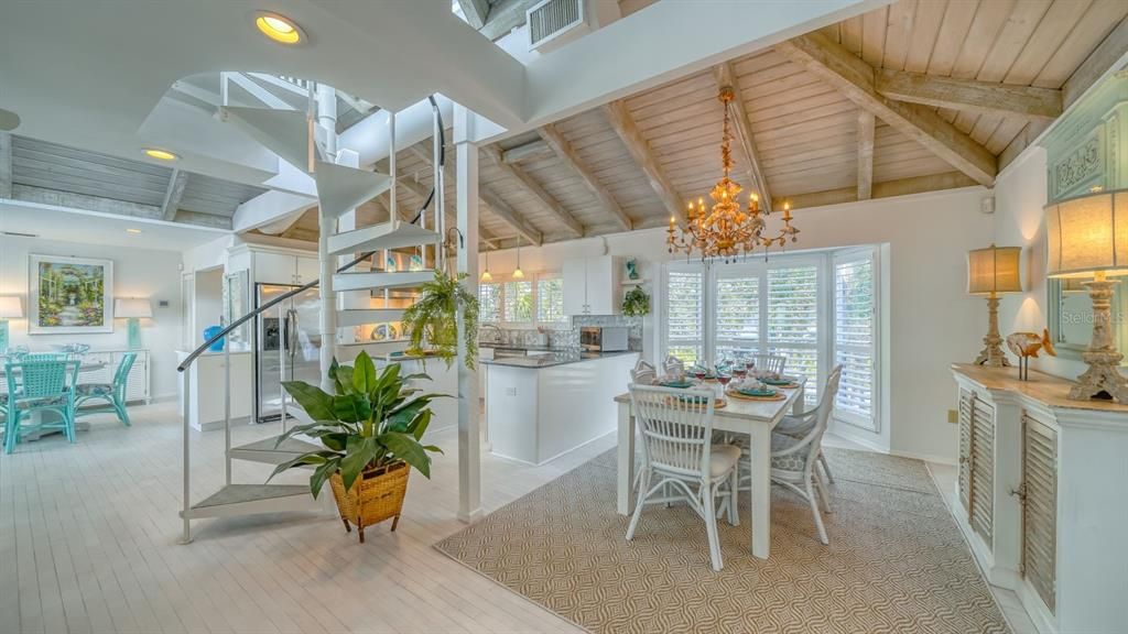 Chandelier, Dining room, Interior, Kitchen, Recessed Lighting, Wooden Beams, Wooden Ceilings
