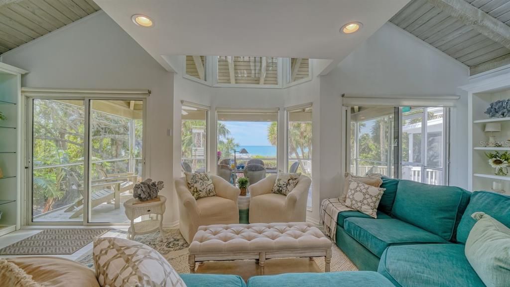 Interior, Living room, Recessed Lighting, Water