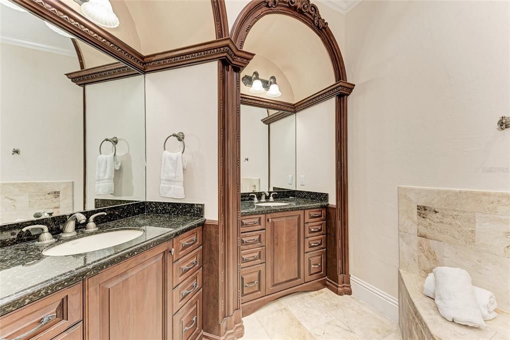 Bathroom, Dual Sink Vanities, Interior