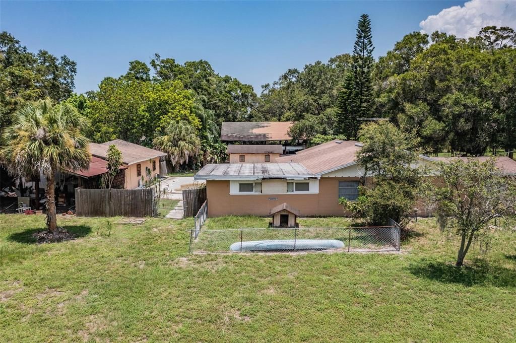 Backyard, Exterior