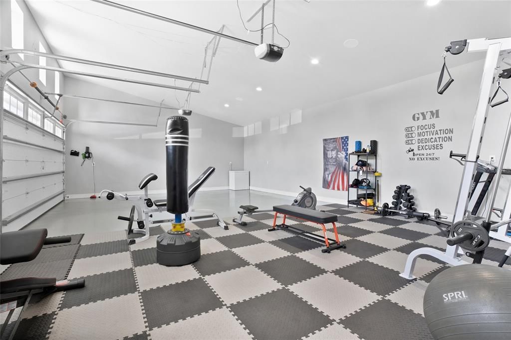 Fitness Equipment, Interior, Recessed Lighting