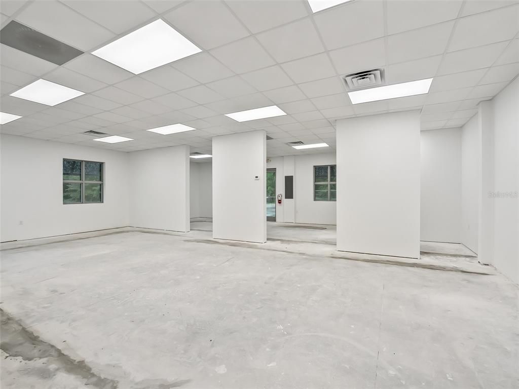Empty room, Interior, Recessed Lighting