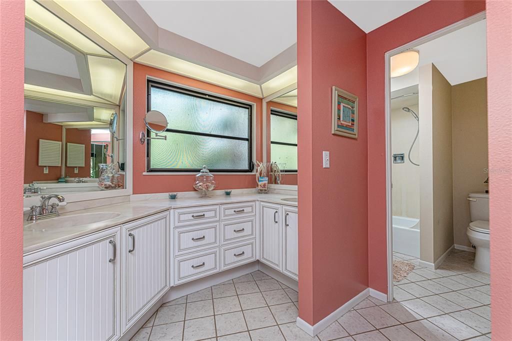 Bathroom, Dual Sink Vanities, Interior