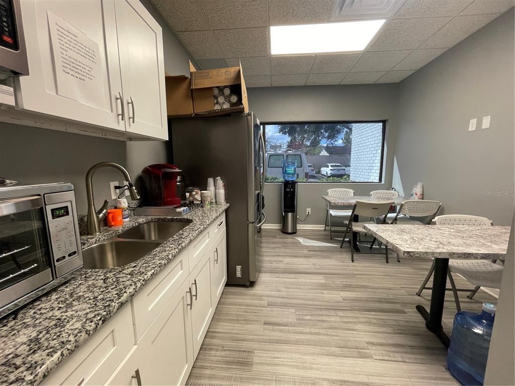 Dining room, Interior, Kitchen, Stainless Steel Appliances, Wood Texture Flooring