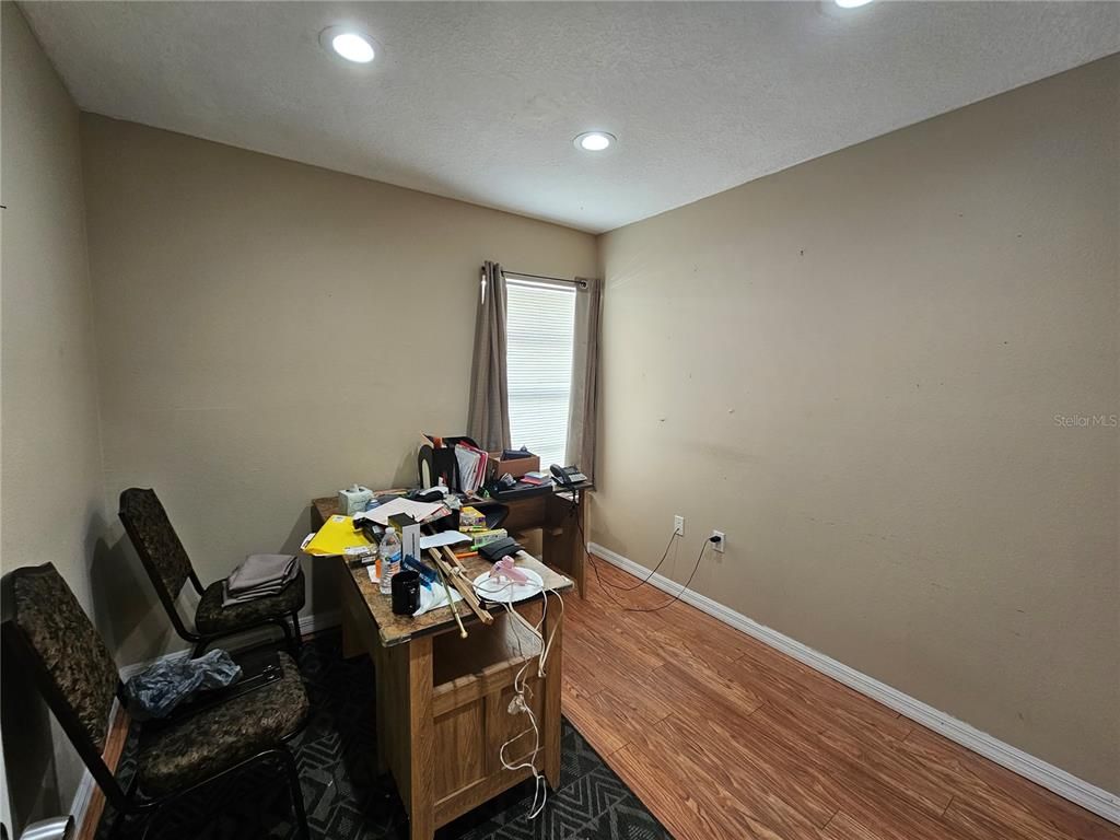 Home Office, Interior, Recessed Lighting, Wood Texture Flooring