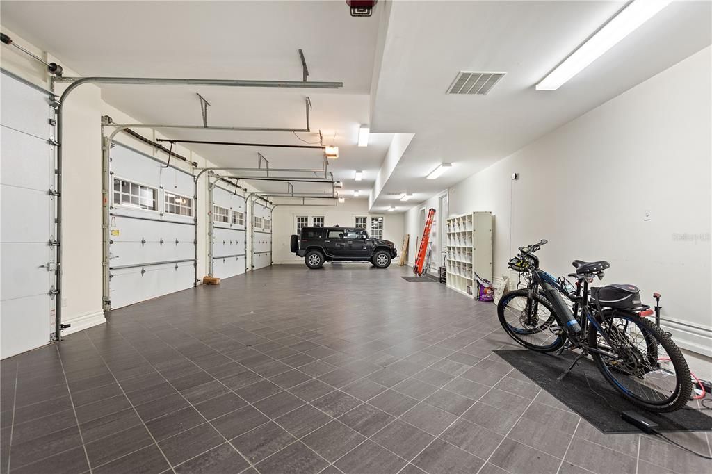 Garage, Interior