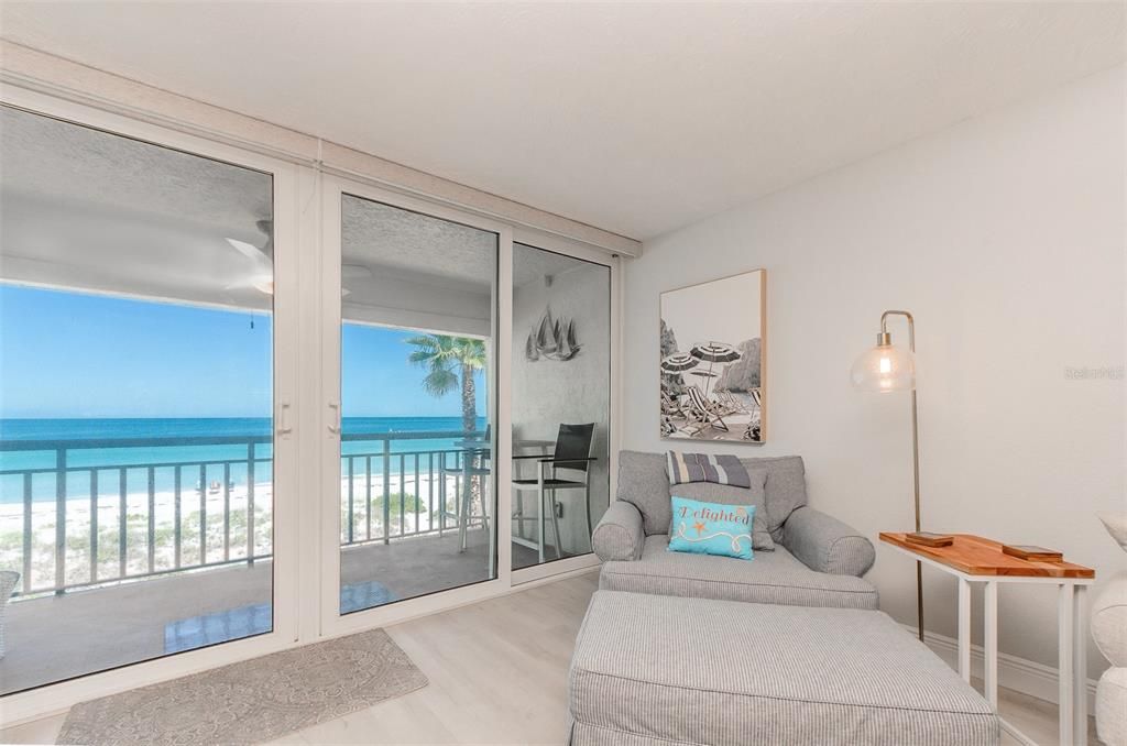 Bedroom, Interior, Water, Wood Texture Flooring