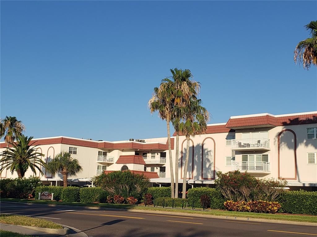 Exterior, Facade, Spanish Mediterranean