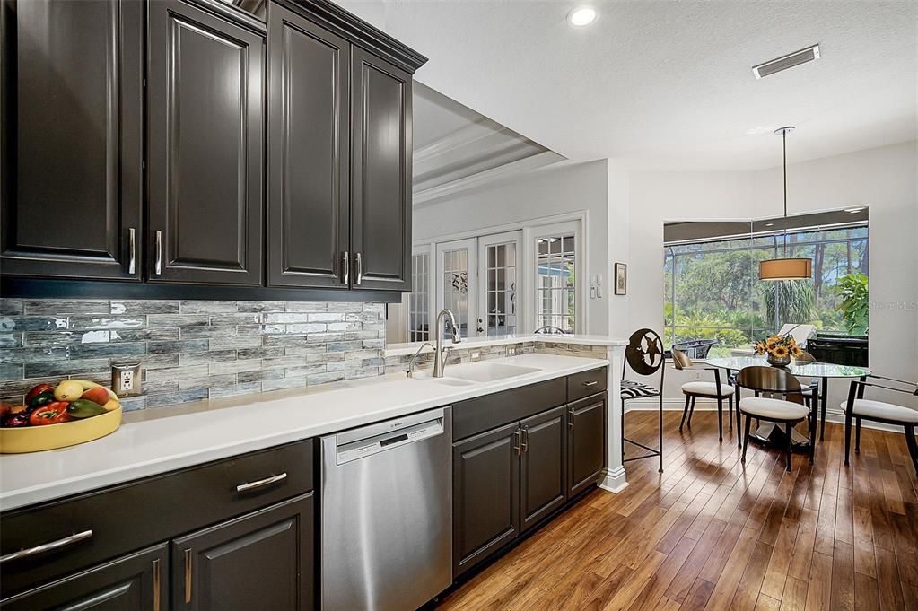 Dining room, Interior, Kitchen, Pendant Lights, Recessed Lighting, Wood Texture Flooring