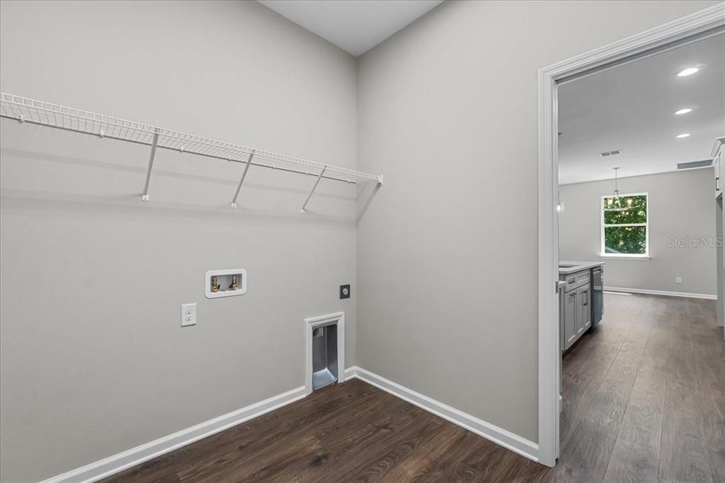 Interior, Recessed Lighting, Walk-in Closets, Wood Texture Flooring